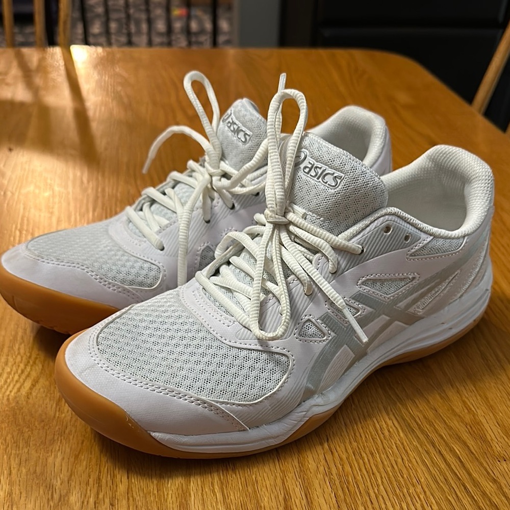 Like new volleyball ASICS Women's White Athletic Shoes